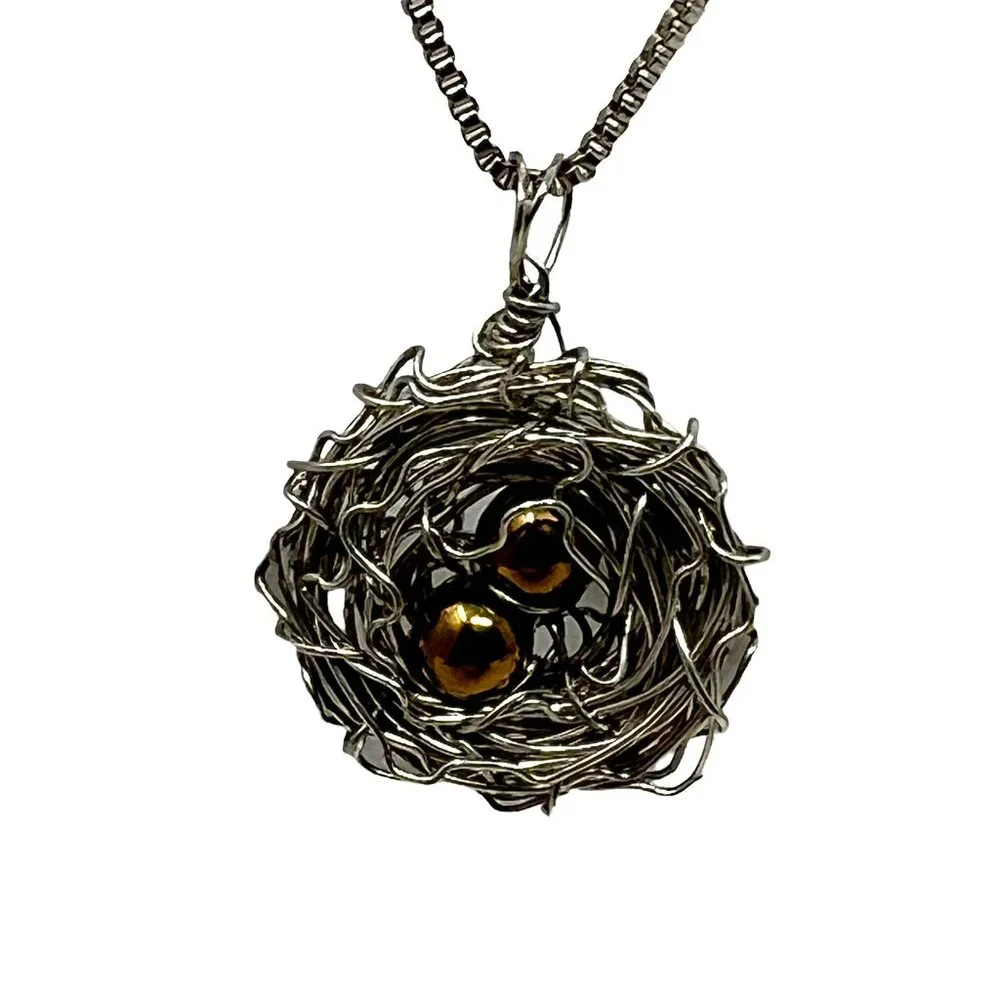 Silver Tone Bird Nest Pendant‎ with Gold Tone Eggs 20 inch Chain